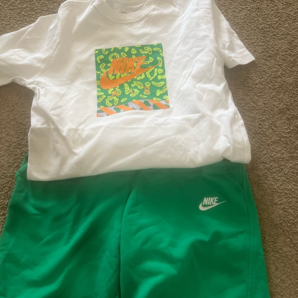 Youth Nike Shirt & Shorts SZ XL Worn Once